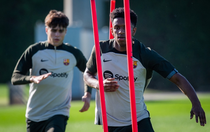 El Barcelona Retoma Los Entrenamientos Sin Sergi Roberto Ni Frenkie De