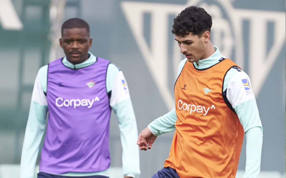Cardoso, Fekir y Sabaly con el grupo en la vuelta al trabajo del Betis ...