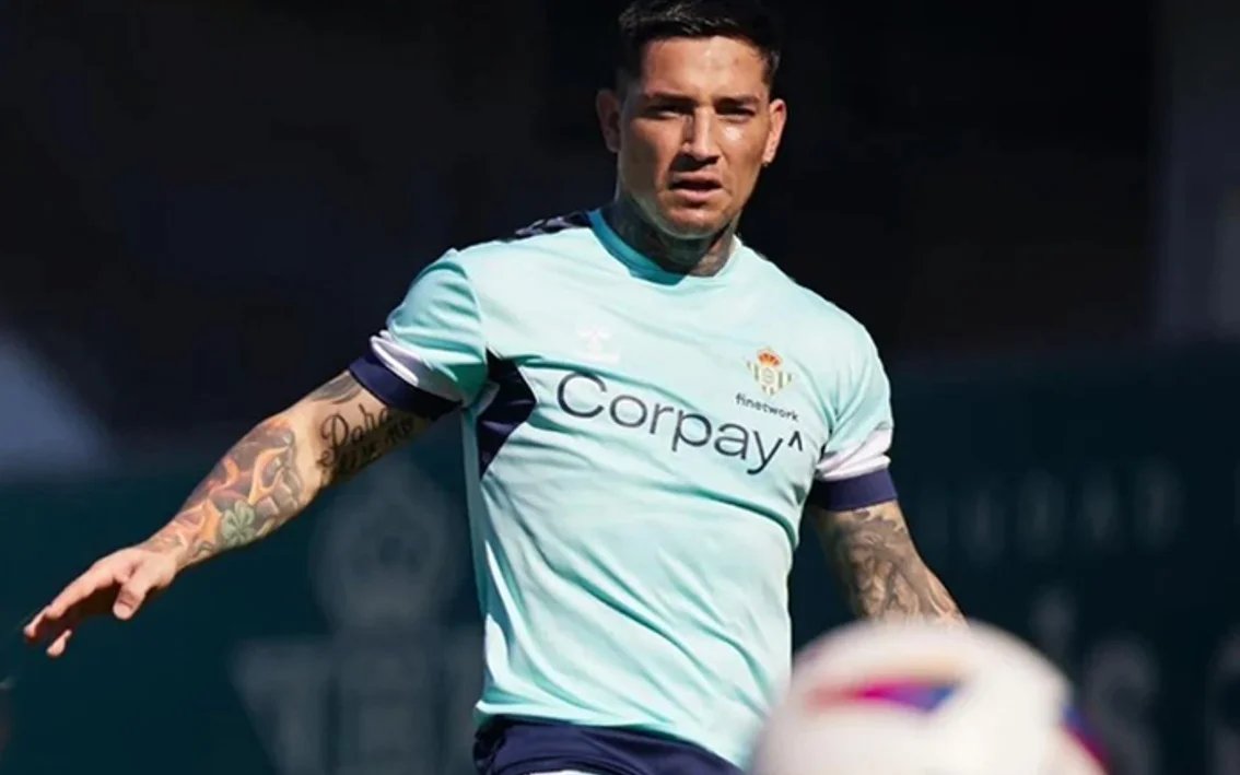 Marc Roca, Chimy y Bravo se incorporan al grupo. Pruebas para Isco y ...