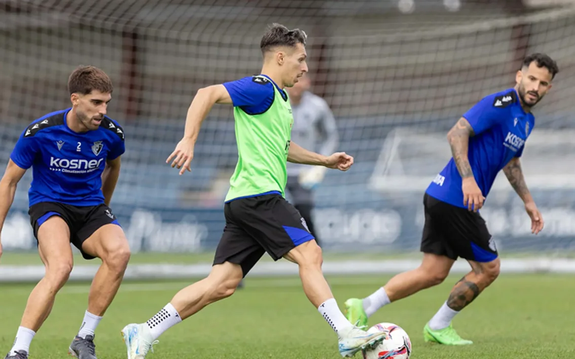Cuidados para Moncayola en la vuelta al trabajo de Osasuna - FútbolFantasy