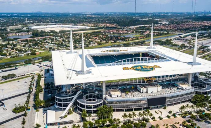 La UEFA aprueba la disputa del Villarreal - Barcelona en Miami