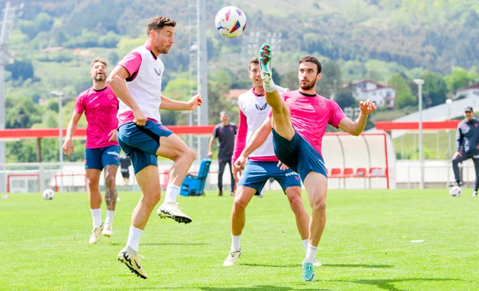 Yuri y Vivian repiten con el grupo y Valverde solo tiene tres lesionados