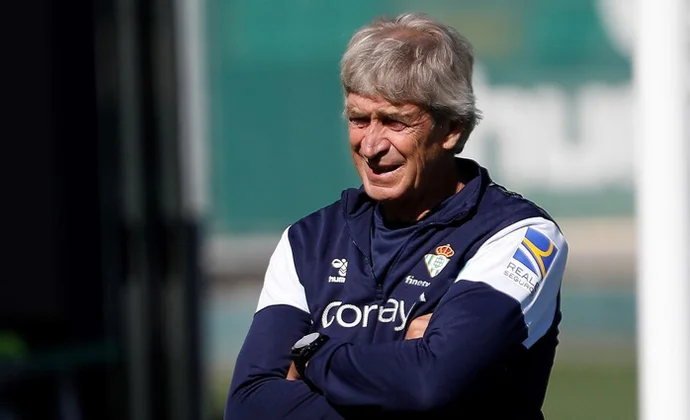 Pezzella, baja en el entrenamiento de esta mañana