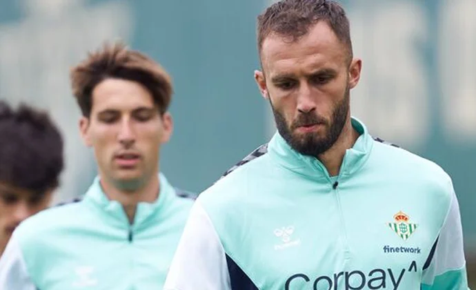 Pezzella es baja y se someterá a pruebas para confirmar si tiene fractura en el pie