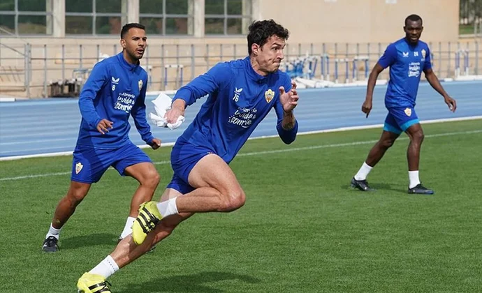 Radovanovic repite con el grupo parcialmente y Baba no completa la sesión