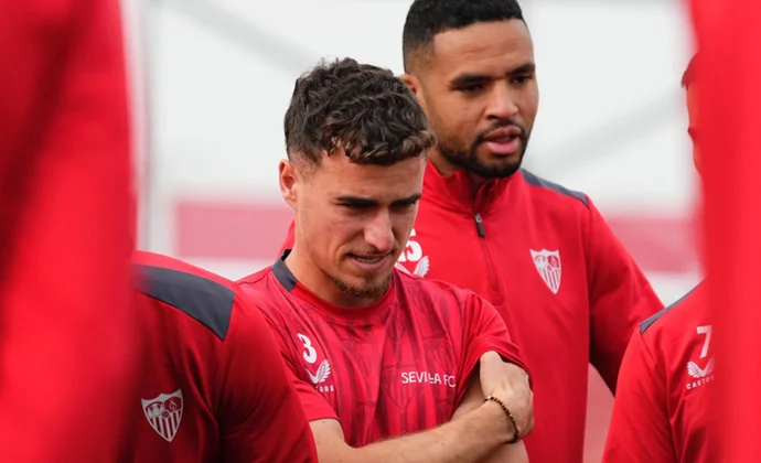 En Nesyri vuelve al grupo tras la gestión de cargas de ayer