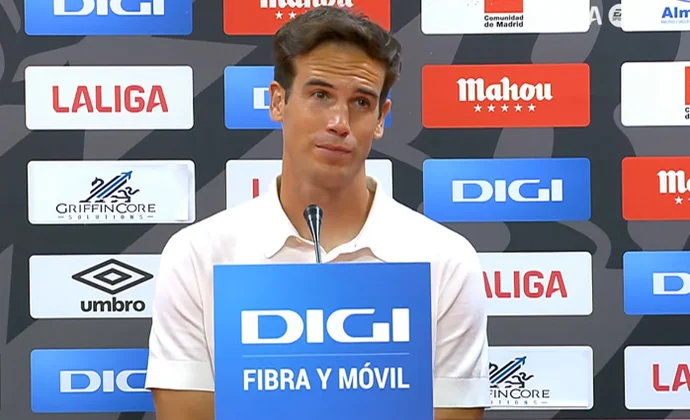 Íñigo Pérez lamenta no poder celebrar la permanencia todavía y habla de la roja a Trejo y de Mumin