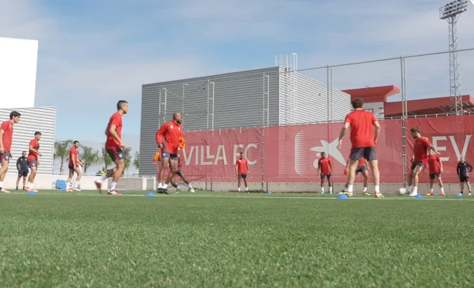 Cuidados para Lukebakio en la vuelta al trabajo del Sevilla