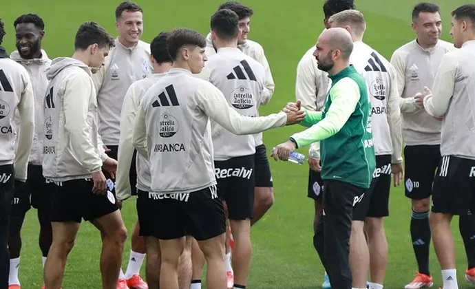 Guaita, Strand Larsen, Swedberg y Carles Pérez se ejercitan con aparente normalidad