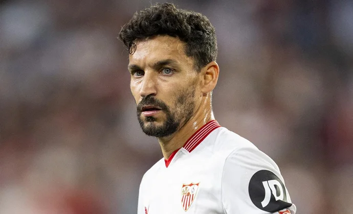 El Sevilla recapacita y renueva a Jesús Navas hasta el 31 de diciembre