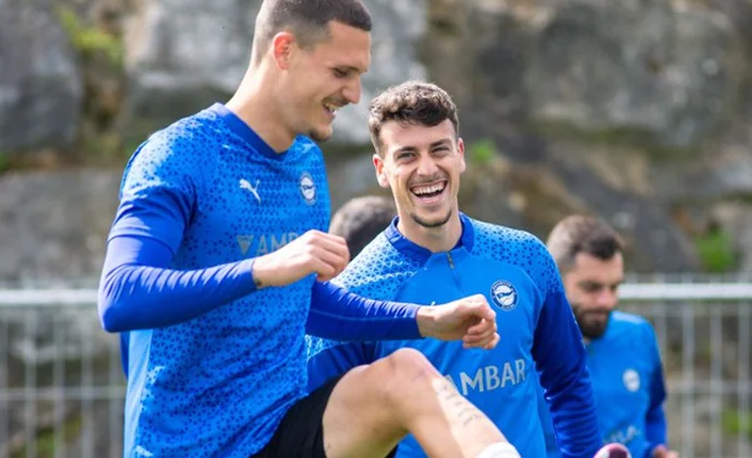 Rafa Marín supera la gastroenteritis y Kike García está pendiente de evolución