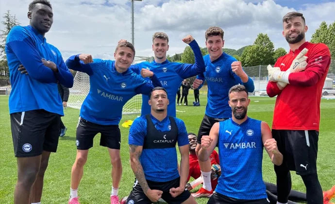 El Alavés sigue pendiente de Kike García en la segunda sesión de la semana