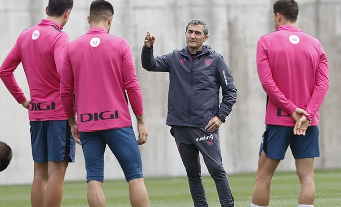 Guruzeta hace parte de la sesión. Muniain e Iñaki Williams, al margen