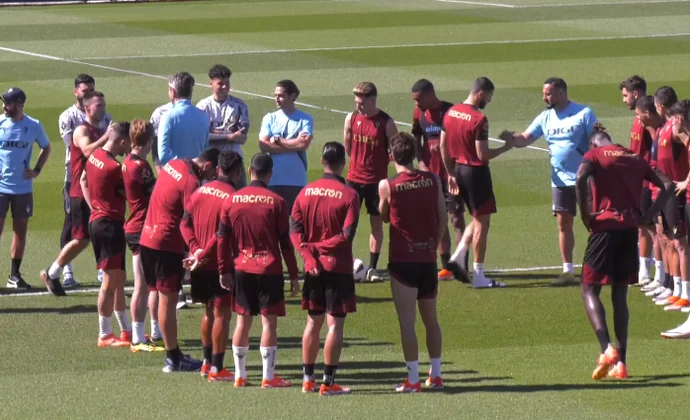 Maxi Gómez no se ejercita en la primera sesión de la semana