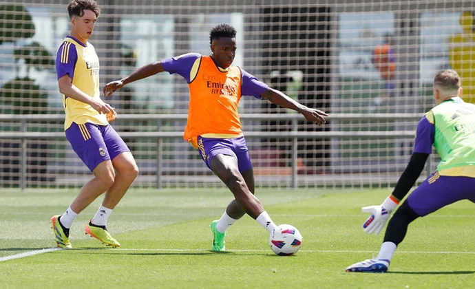Alaba y Tchouaméni, bajas en el entrenamiento de hoy