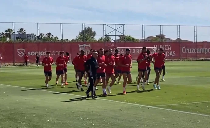 Suso y Navas no se ejercitan. Gudelj vuelve a entrenar parcialmente sin el alta