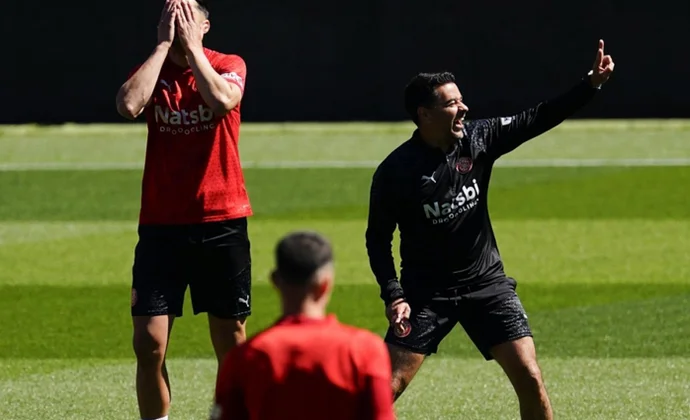 Míchel recupera a Miguel y la enfermería queda casi vacía