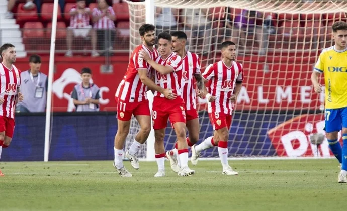 Jornada 38: Almería 6-1 Cádiz. Estadísticas y puntos fantasy