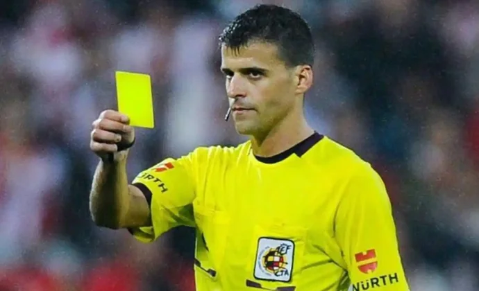 Los que vean la quinta tarjeta en la jornada 38 no se perderán la J1 de la 24/25