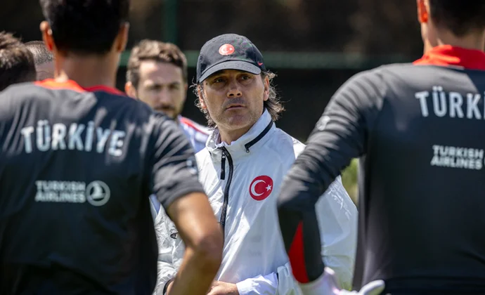 Turquía inicia su preparación con la mitad de los convocados