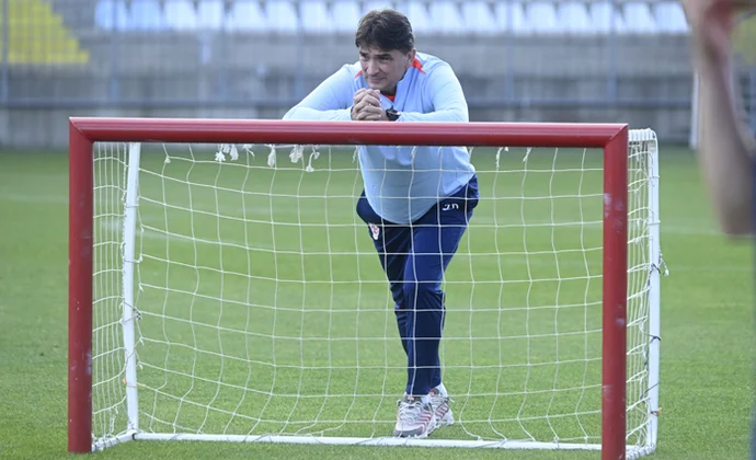 Vlasic y Perisic trabajan al margen y Dalic cuenta con cinco nuevos efectivos