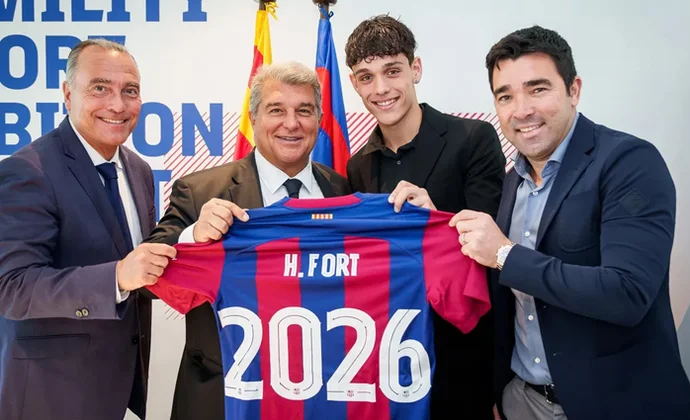 El Barcelona anuncia la renovación de Héctor Fort y su promoción al primer equipo