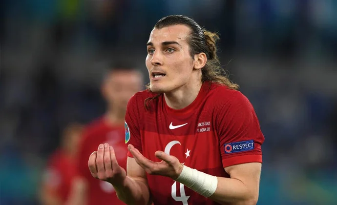 Söyüncü se cae de la prelista de Turquía por lesión