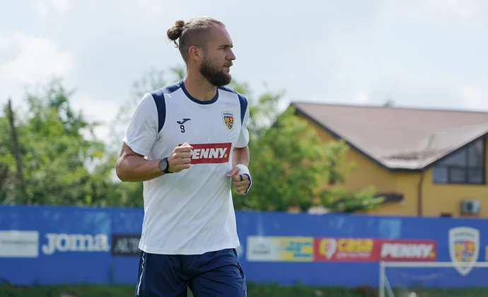 George Pușcaș y Nicușor Bancu se incorporan a la concentración