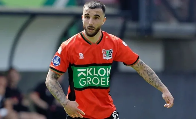 Rober González rechaza seguir en el NEC Nijmegen y regresa al Betis