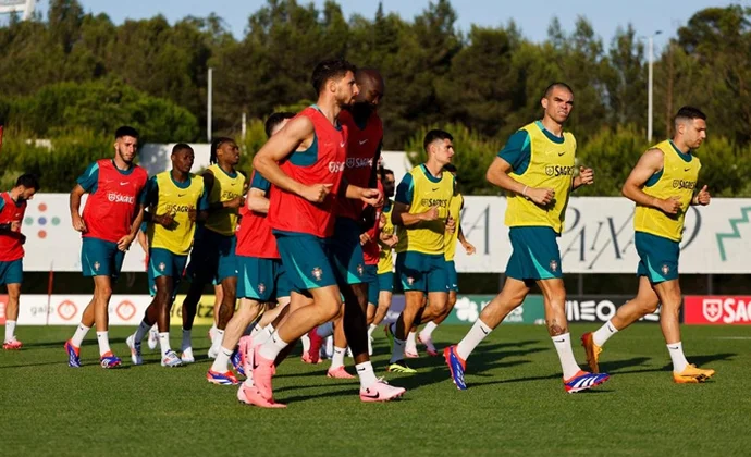 Primera sesión de Portugal con Semedo al margen, Otávio pasando pruebas y sin Ronaldo y R. Neves