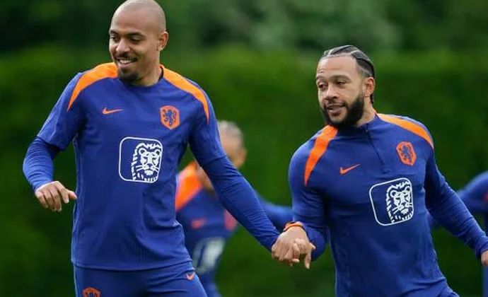 Malen se suma al grupo, De Jong sigue al margen, Reijnders y Koopmeiners, ausencias