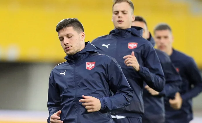 Milenkovic y Jovic son los últimos en incorporarse, pero no jugarán el amistoso contra Austria