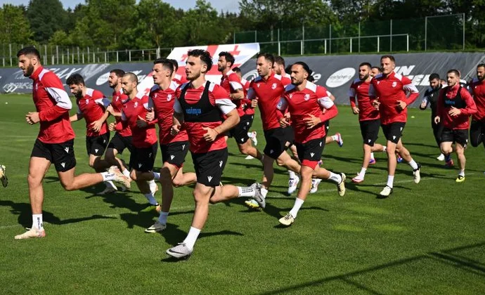 Georgia incorpora a cuatro jugadores más y solo faltan dos efectivos