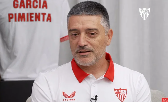 Pimienta habla de su estilo de juego y la cantera en sus primeras declaraciones como técnico del Sevilla