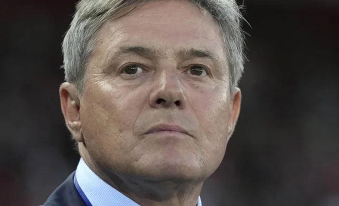 Stojkovic revela las molestias de Spajic y el motivo por el cual Lukic y Kostic no fueron titulares