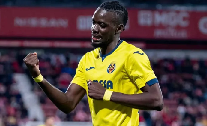 El Villarreal presenta una oferta de renovación a Traoré, que tiene más propuestas