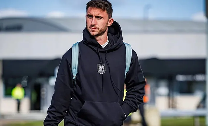 Laporte llega a la concentración, mañana podrá entrenar y solo faltan los madridistas