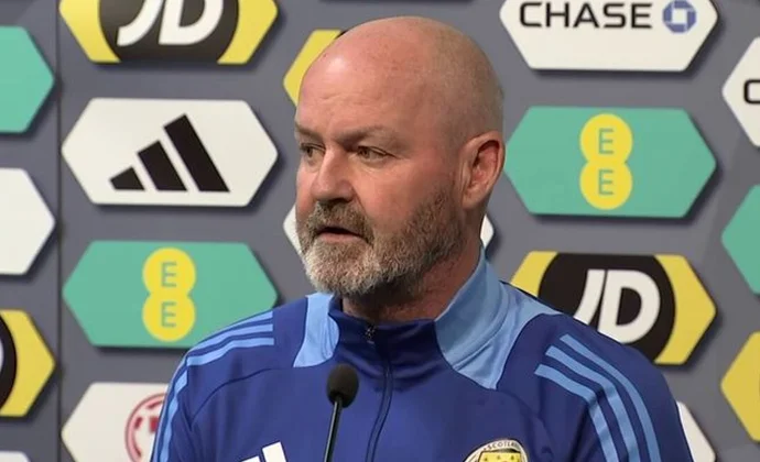 Steve Clarke explica las convocatorias de Lewis Morgan y Tommy Conway