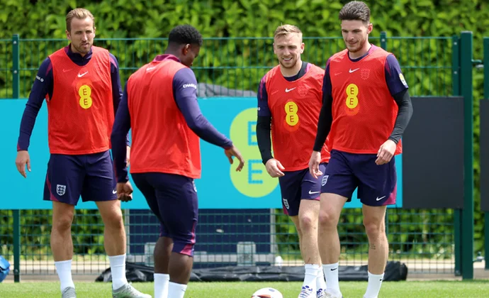 Maddison y Curtis Jones son desconvocados. Maguire, Shaw y Dunk, al margen