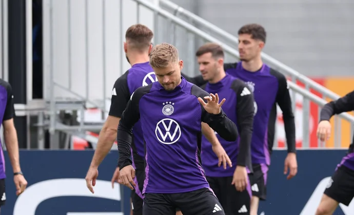 Mittelstadt vuelve al grupo en el entrenamiento del jueves