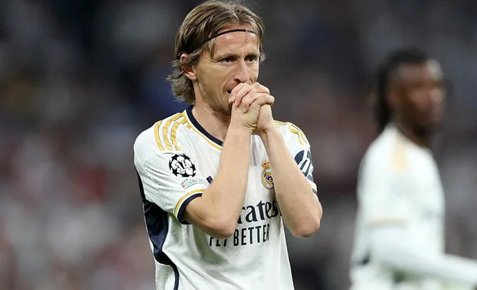Modric cierra su renovación con el Real Madrid hasta 2025