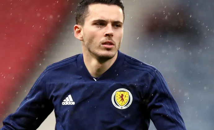 Clarke convoca a Lewis Morgan por las bajas en ataque
