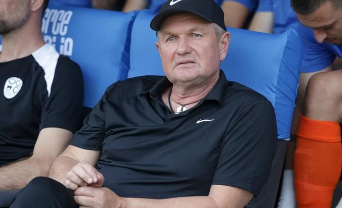 Kek avisa que esperará solo 2-3 días a que se recuperen Stojanovic, Blazic y Verbic