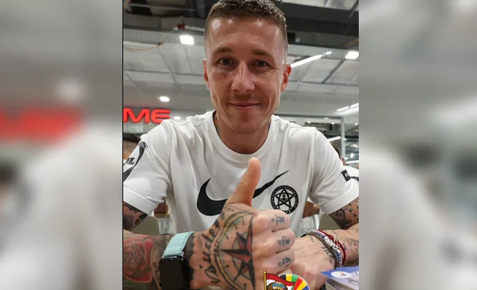 Calzona recupera a Hancko y Kucka para el último amistoso