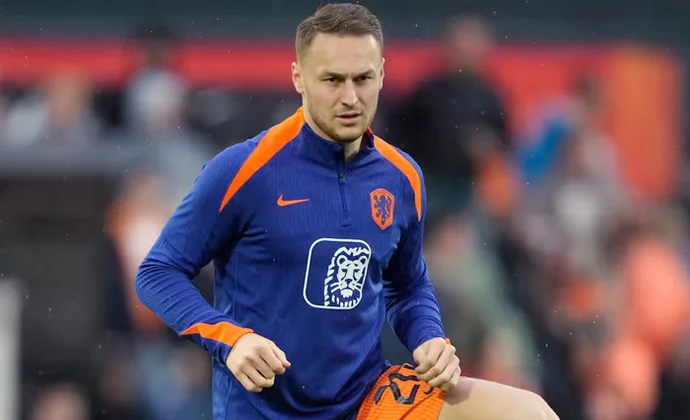 Koopmeiners nota molestias en el calentamiento y se pierde el amistoso contra Islandia