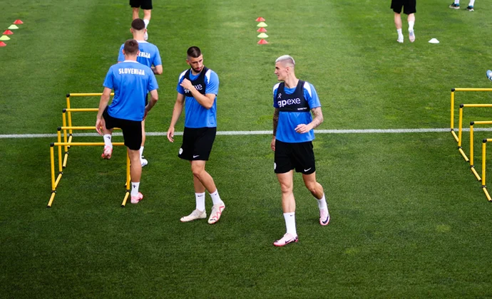 Stojakovic, Verbic y Blazic ya están con el grupo antes de poner rumbo a Alemania