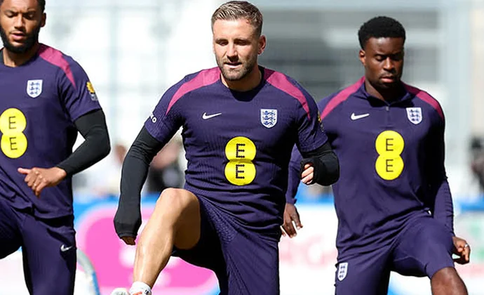 Shaw se incorpora al grupo este martes y Shouthgate tiene a todos disponibles