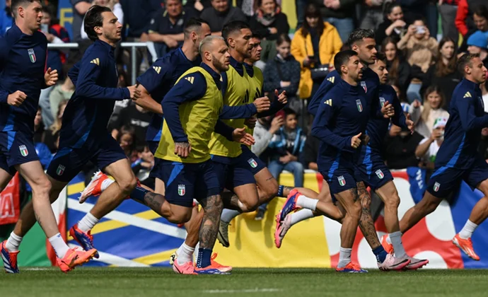 Primera sesión de Italia en tierras germanas con Barella y Fagioli al margen y Frattesi parcialmente