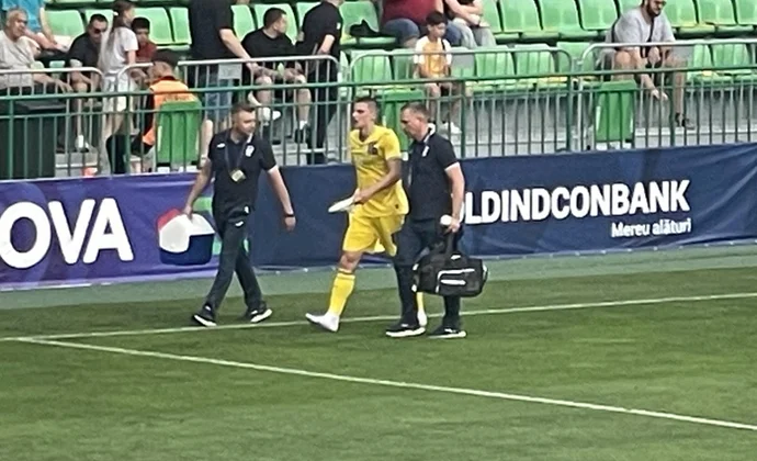 Mykolenko se retiró lesionado del amistoso contra Moldavia