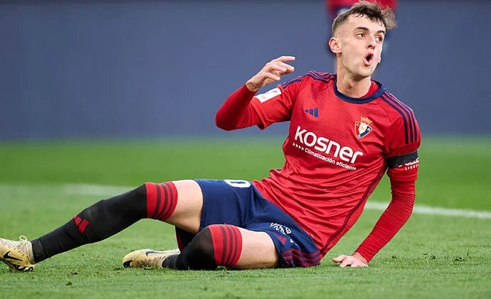 Osasuna rechaza dos ofertas del Girona y una del Athletic por Aimar Oroz